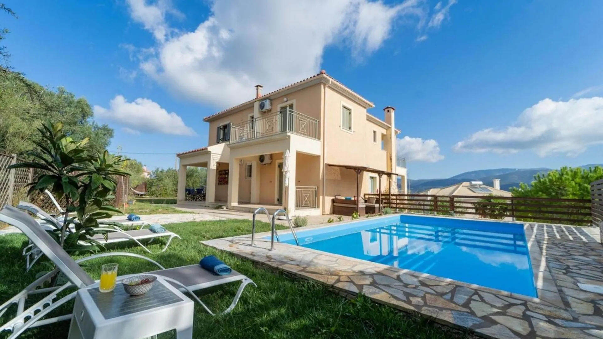 Belle Helens Villa Kefalonia location